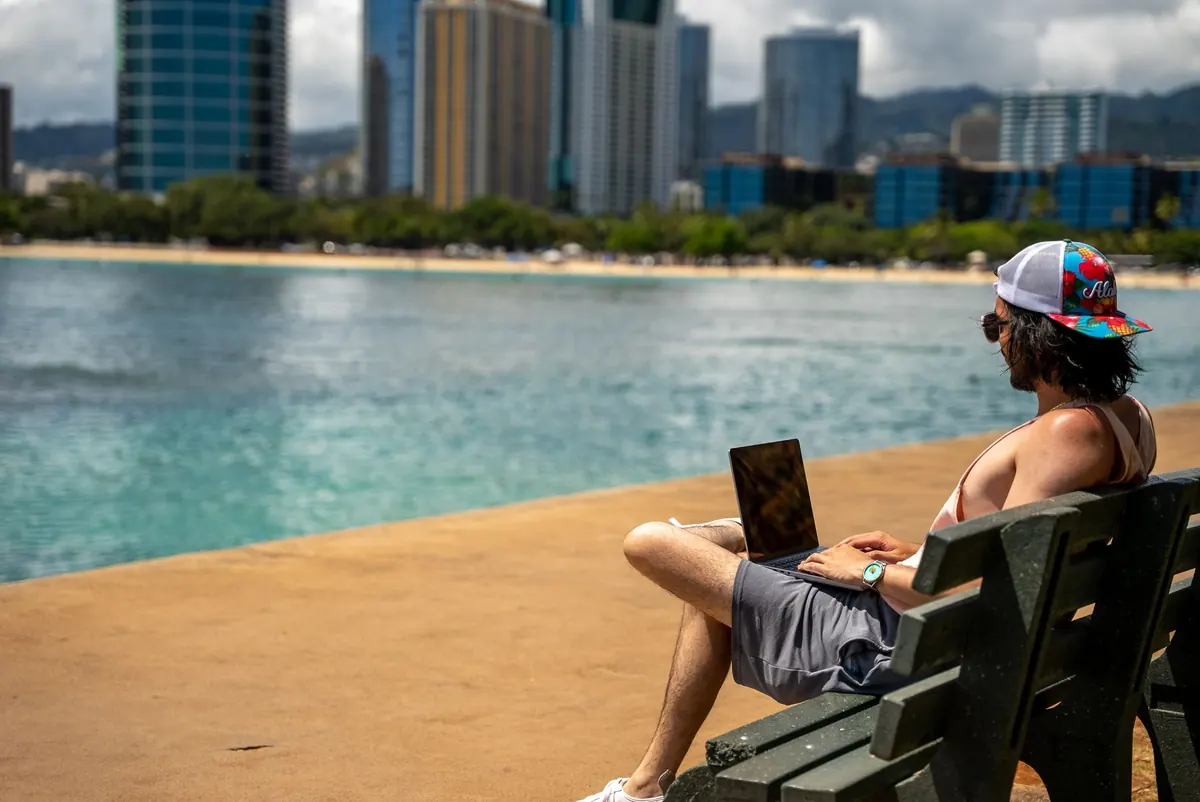 Chasing Winter Sun: Eight Warm Destinations With Reliable Fast Wi-Fi